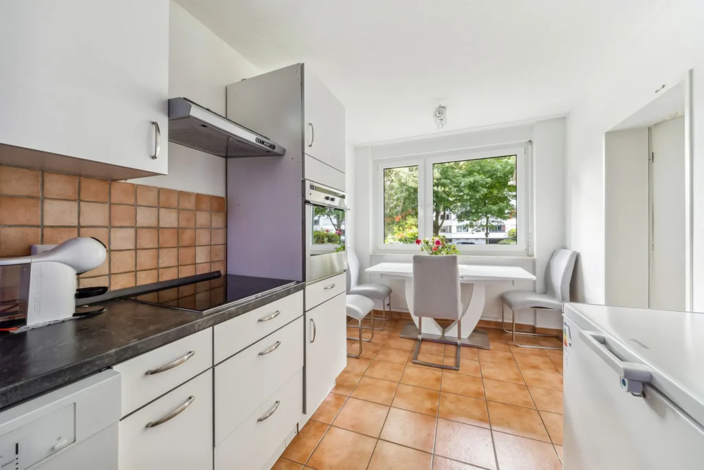 KB Immobilien - Inserat - Max-Stromeyer - 4-Zimmer - Küche