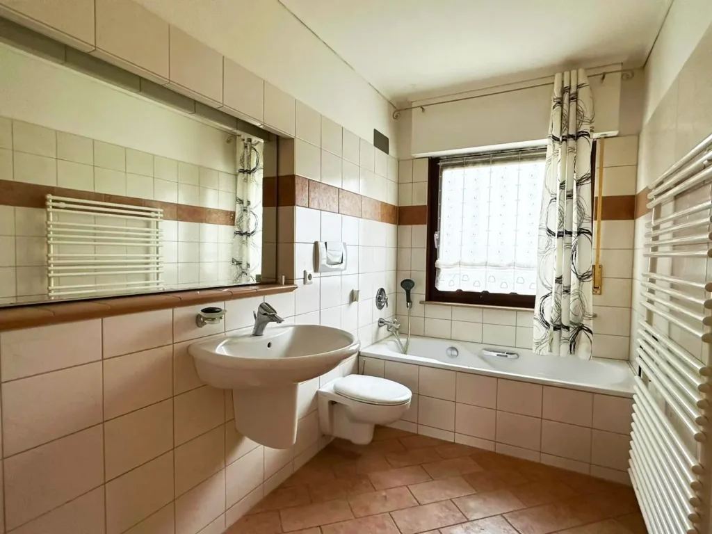 KB Immobilien - Inserat - Gronostraße - Badezimmer