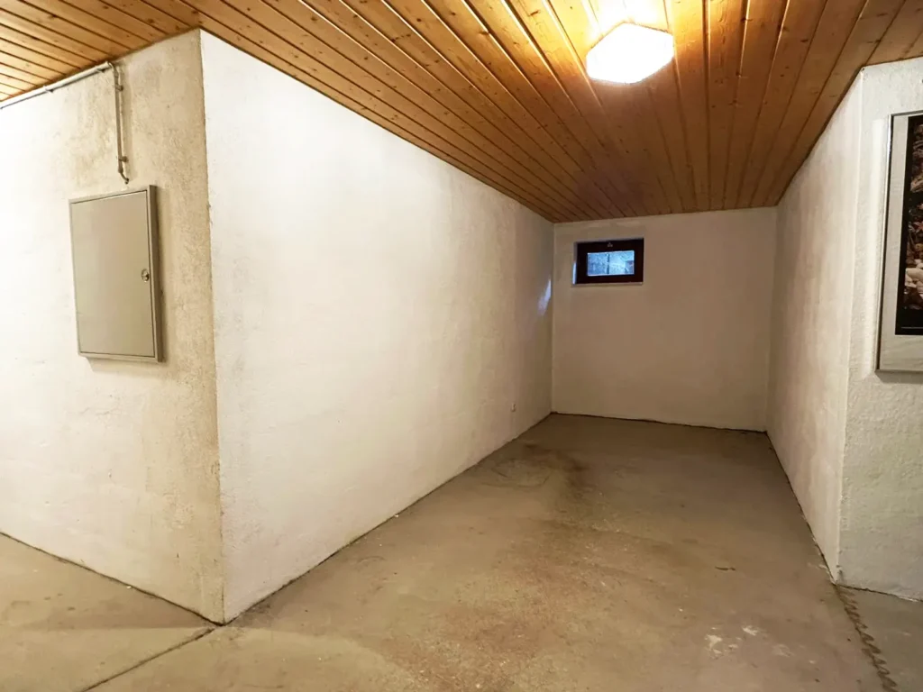 KB Immobilien - Inserat - Gronostraße - Kellerflur