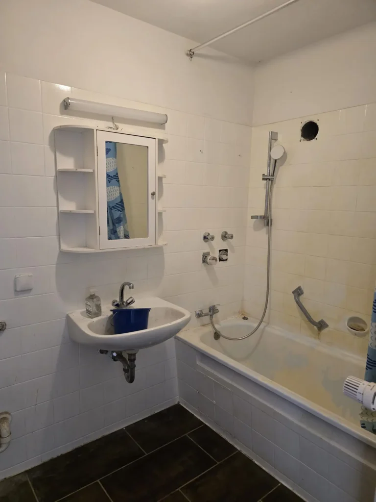 KB Immobilien - Inserat - Hauptstraße - Badezimmer