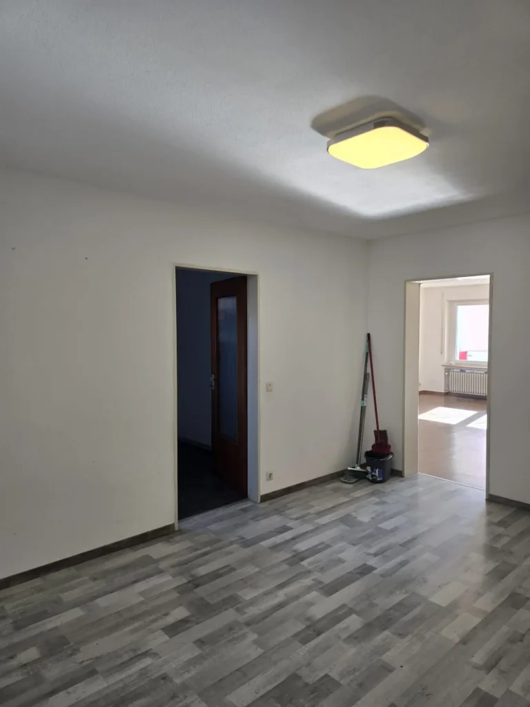 KB Immobilien - Inserat - Hauptstraße - Flur