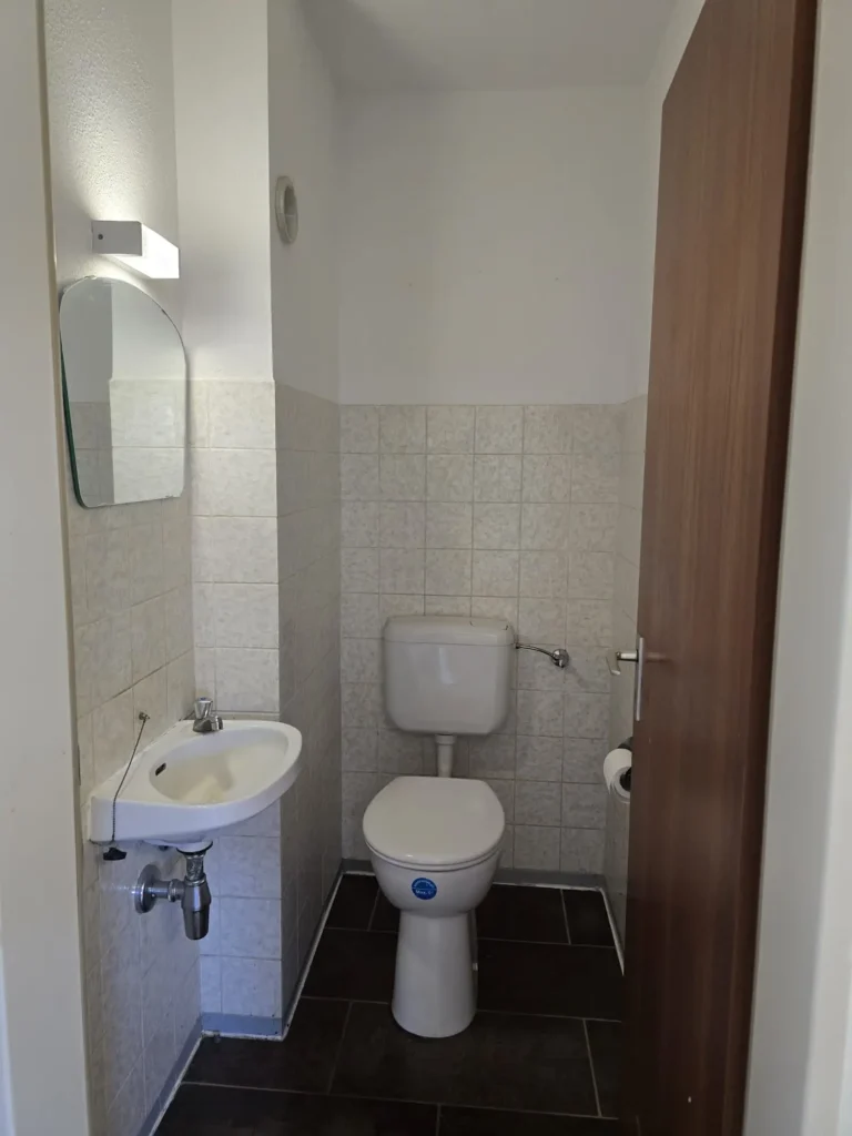 KB Immobilien - Inserat - Hauptstraße - WC