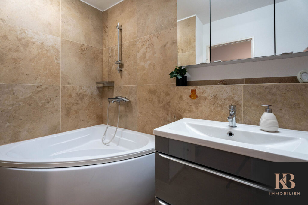 KB Immobilien - Inserat - Aluminiumstraße - Bad Ansicht 2