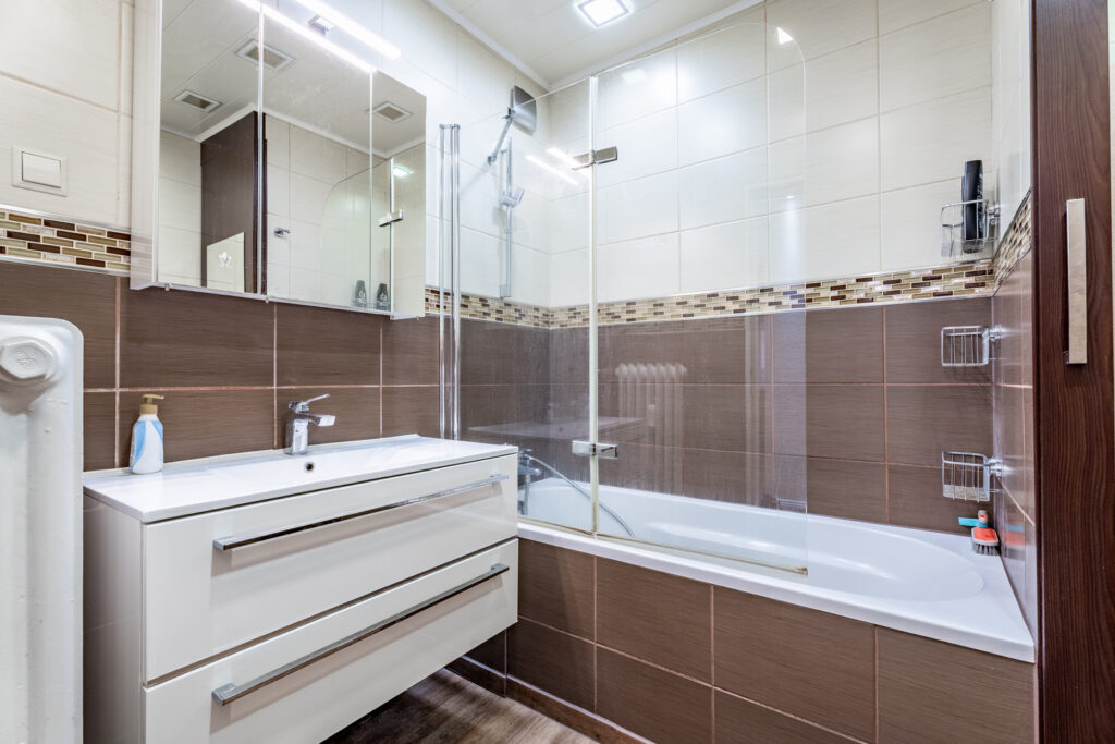 KB Immobilien - Inserat - Aluminiumstraße 12, 2 Zimmer - Bad Ansicht