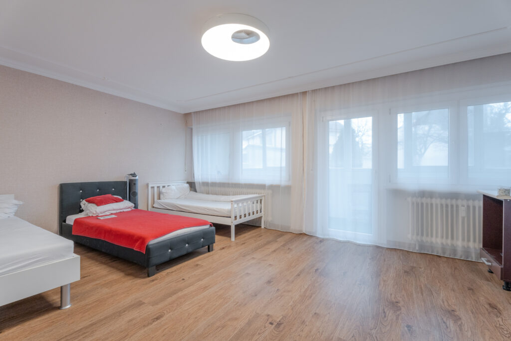 KB Immobilien - Inserat - Aluminiumstraße 12, 2 Zimmer - Wohnzimmer Ansicht 1