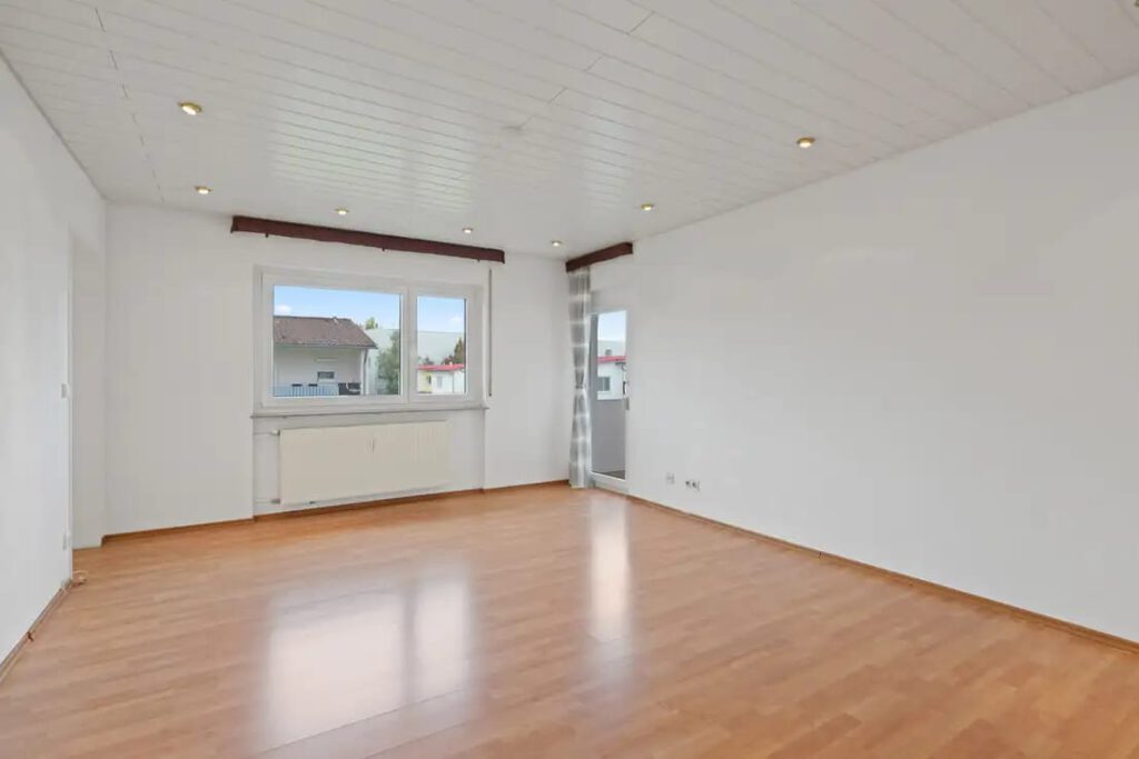 KB Immobilien - Inserat - Allmannsweilerstr. 97-2 - Wohnzimmer Ansicht 1