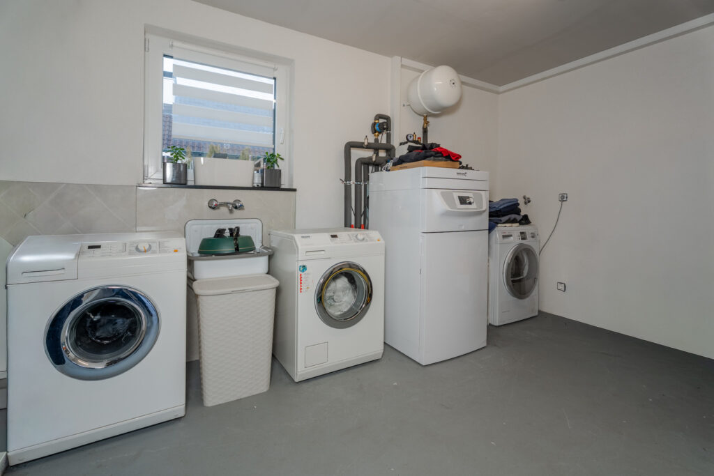 30 Wasch und Technik Raum